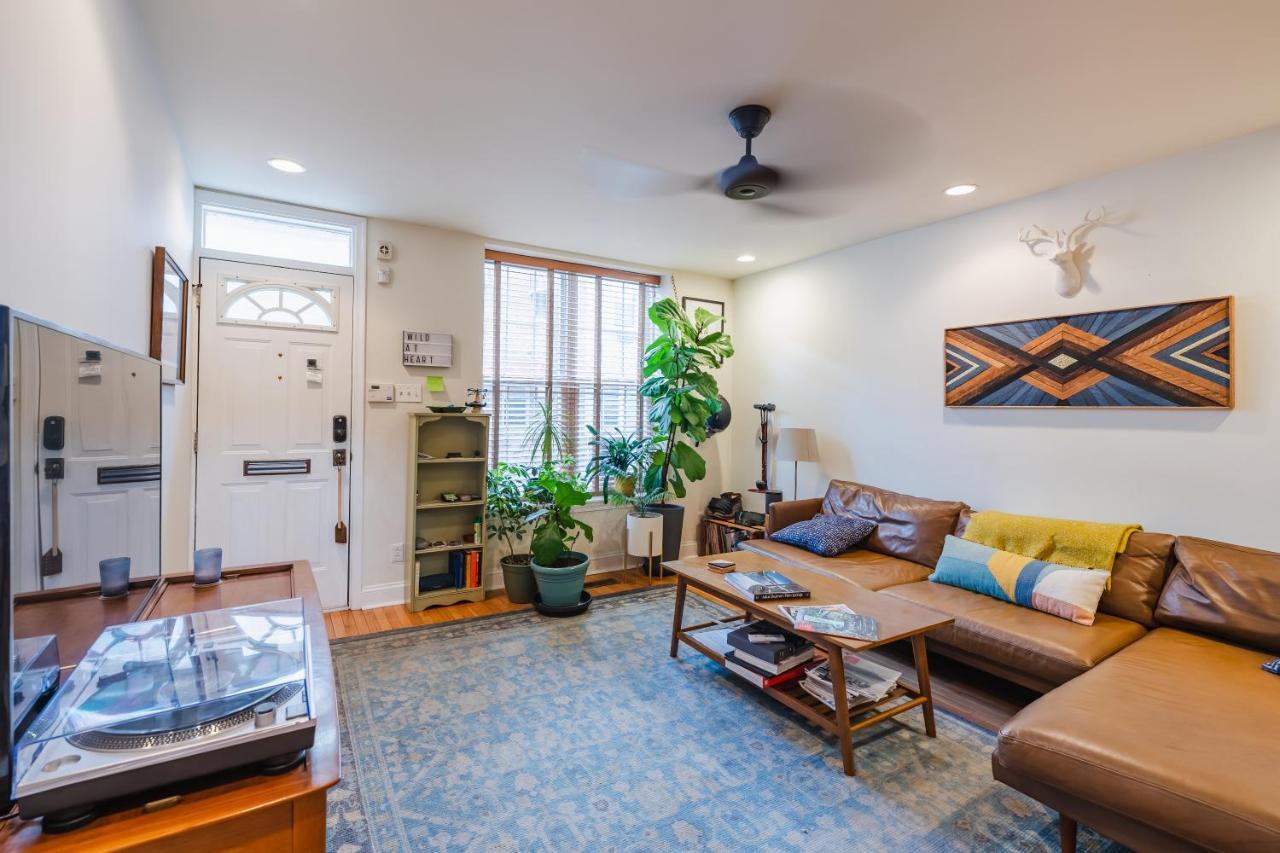 Bedroom In Thoughtfully Decorated East Passyunk Home Filadélfia Exterior foto