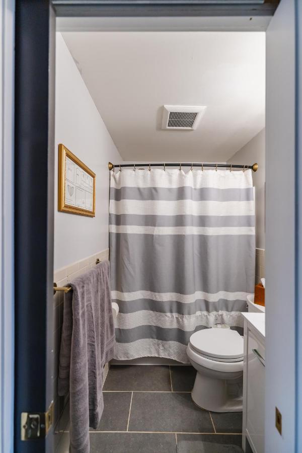 Bedroom In Thoughtfully Decorated East Passyunk Home Filadélfia Exterior foto