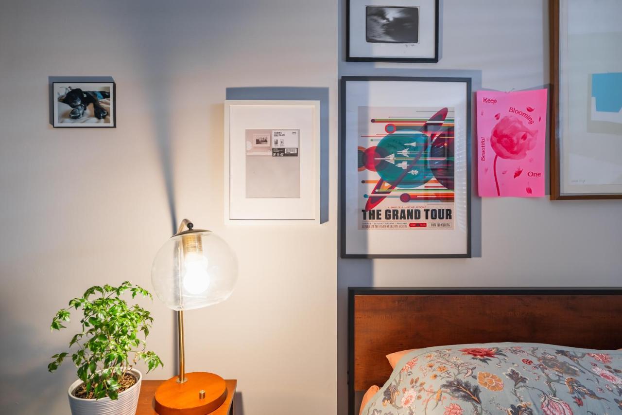 Bedroom In Thoughtfully Decorated East Passyunk Home Filadélfia Exterior foto